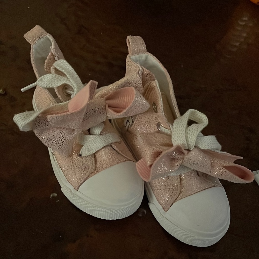 Cat and Jack Shimmer pink Toddler girls mid tops with bow